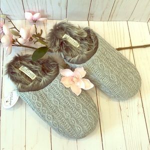 PJ SALVAGE CABLE COLLECTION SLIPPER SIZE M/L